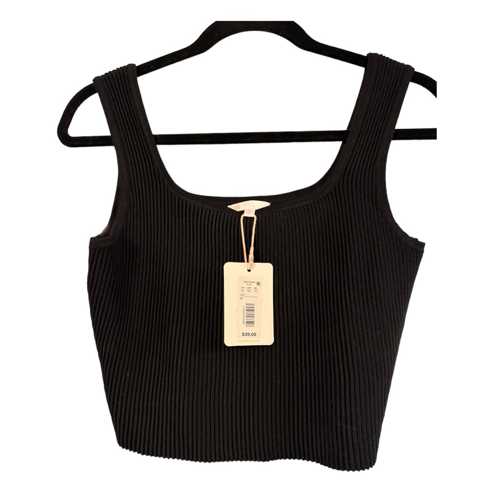 GB‎ cropped black sweater top. Never worn new with tags. Size medium.